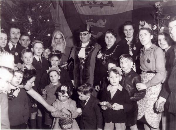 Malpas Court Social Club in a nissen hut around 1947.