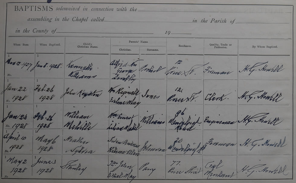 Page 30 of the Register of Baptisms for the Presbyterian Church of Wales assembling at the Great Central Hall in the Parish of Newport in the County of Monmouthshire