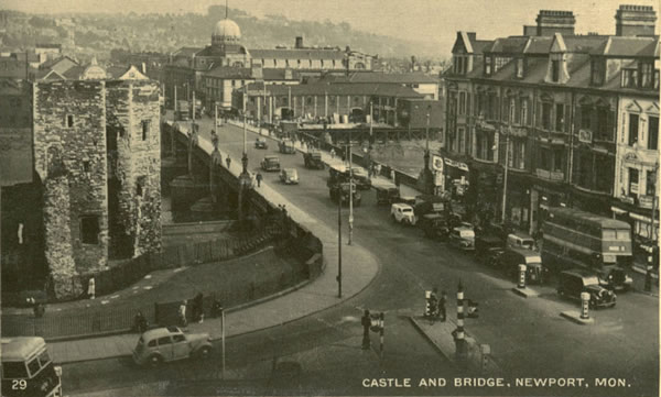 The second stone bridge opened on 22 June 1927.