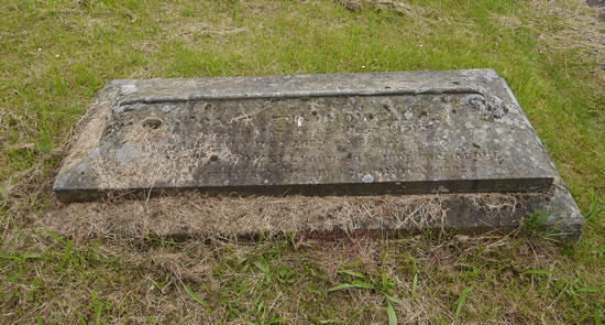 The grave of Thomas Howell.